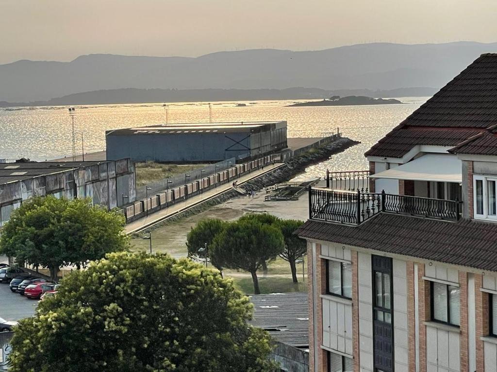 Apartamentos Mar De La Concha Vilagarcia de Arousa Exterior photo